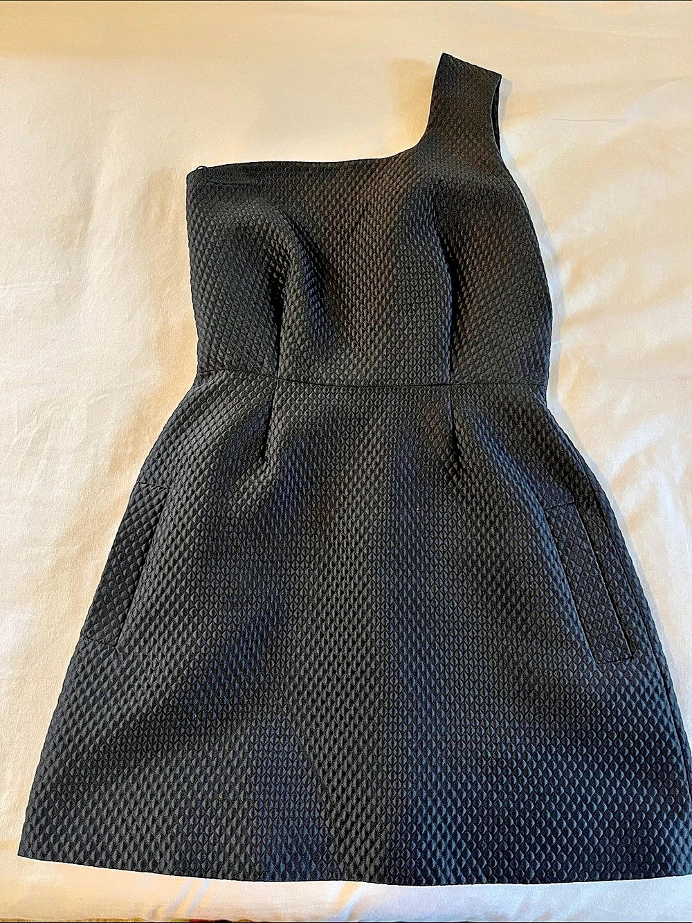 Victoria, Victoria Beckham Women's Black Geometric Mini Dress Size 6 Like New